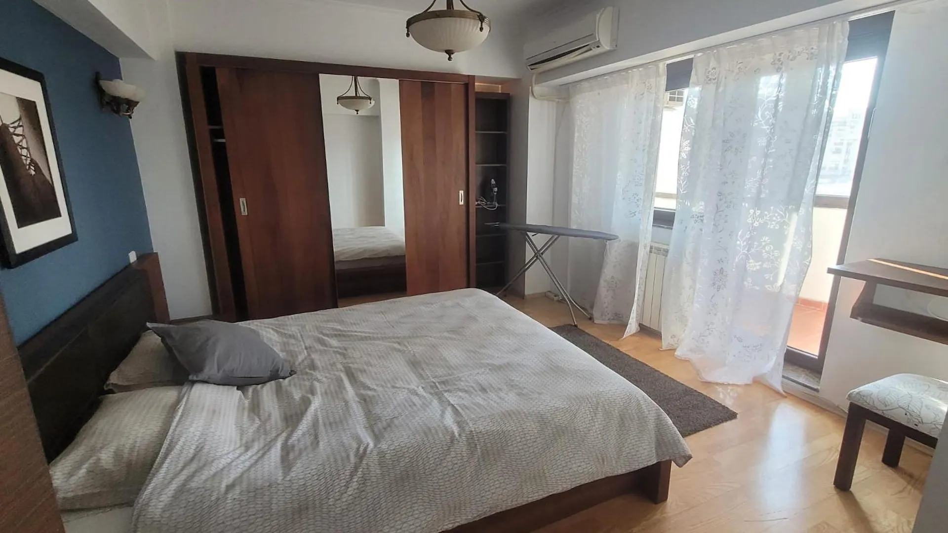 Ultracentral Bucharest Apartment