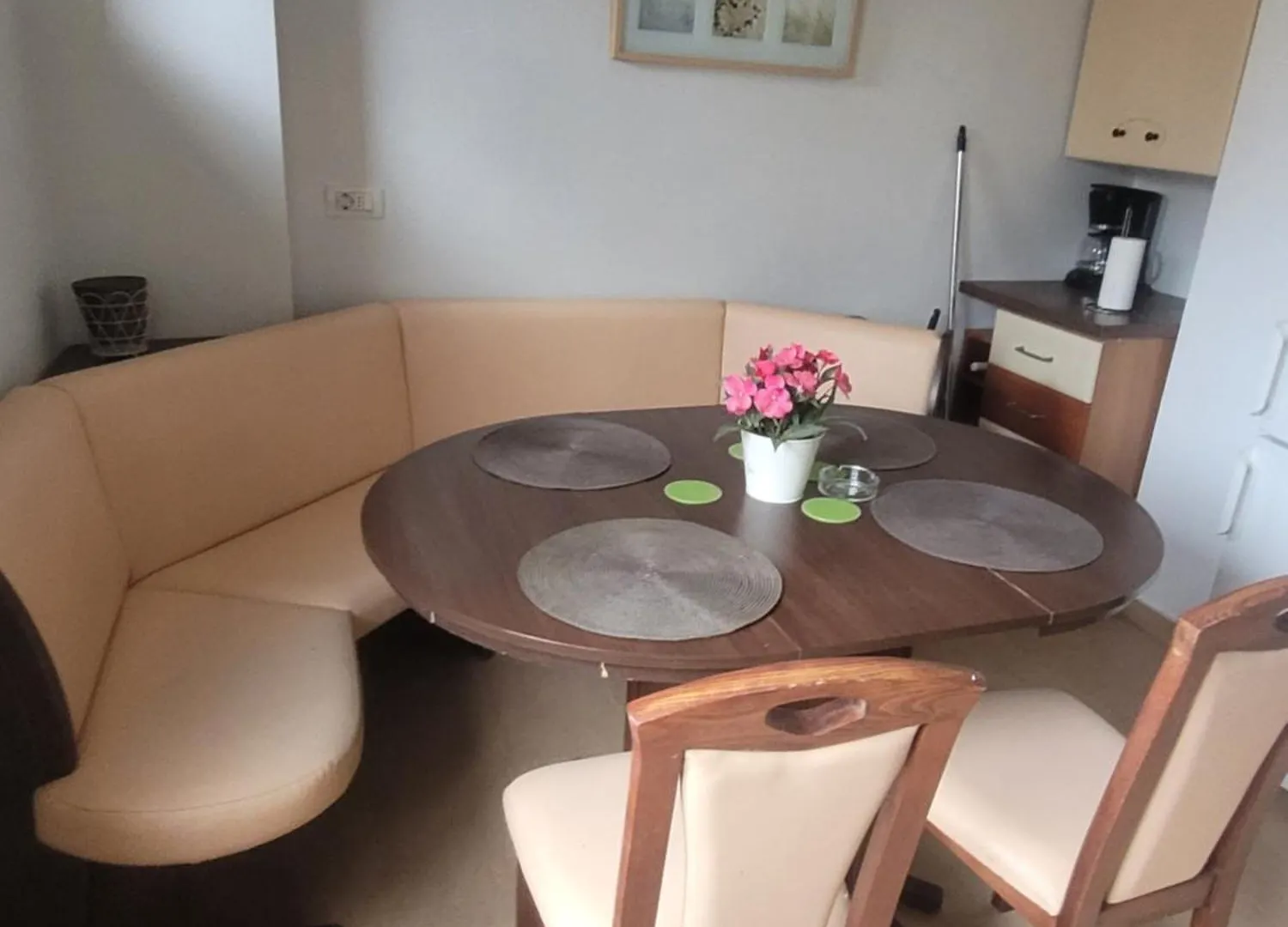 Ultracentral Bucharest Apartment